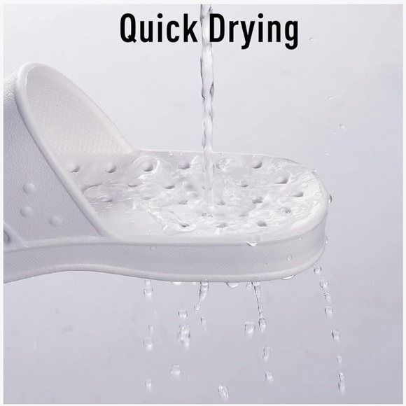 Women’s white shower shoes size 11-12 - Picture 3 of 6